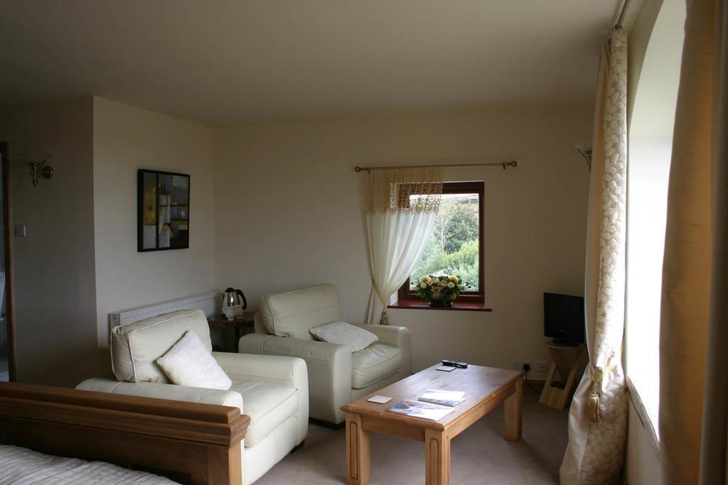 Ackroyd House — 5-Star Luxury Hotel in Kirkburton, United Kingdom