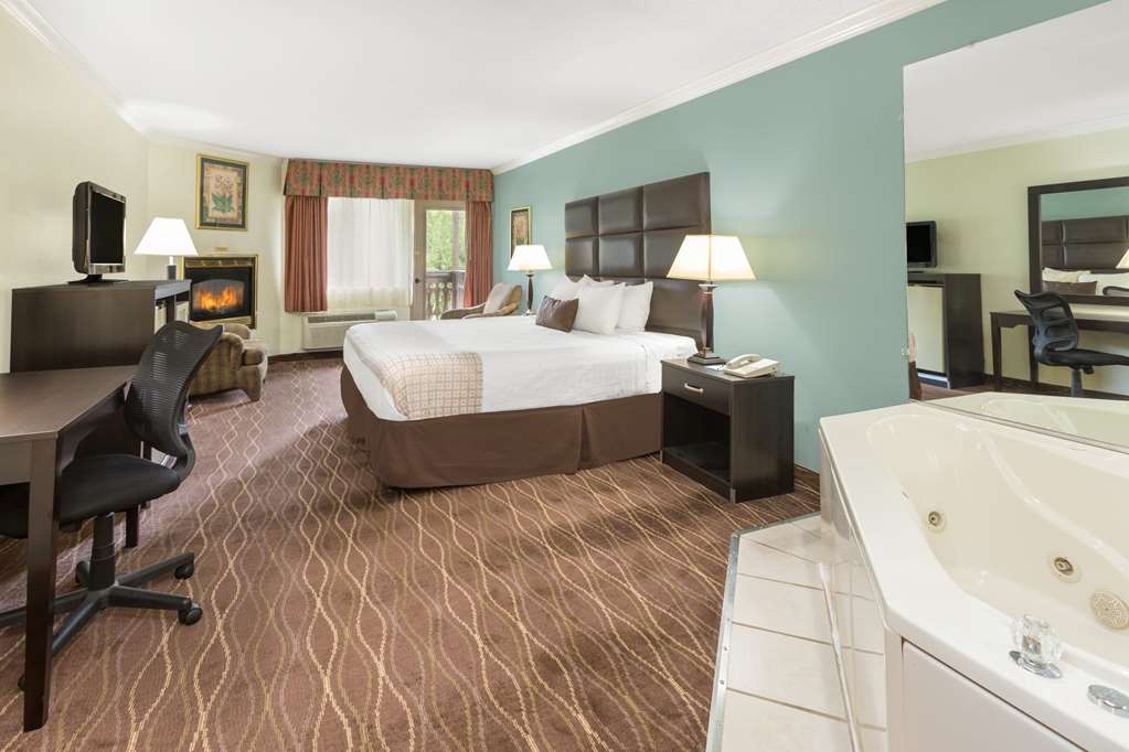 Baymont by Wyndham Helen - photo 13