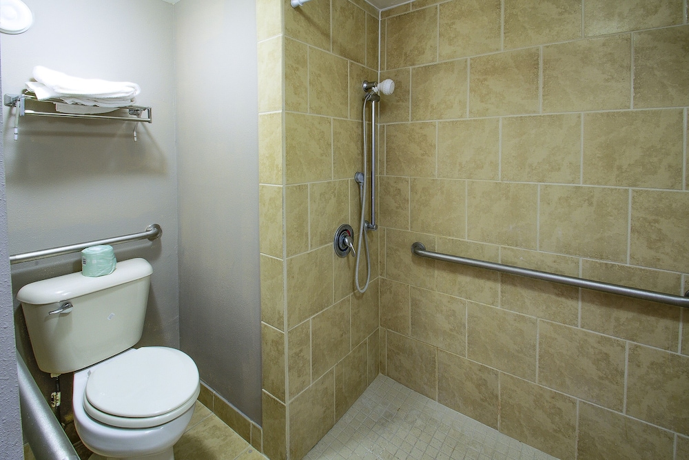 Cypress Inn & Suites Washington by OYO - photo 25