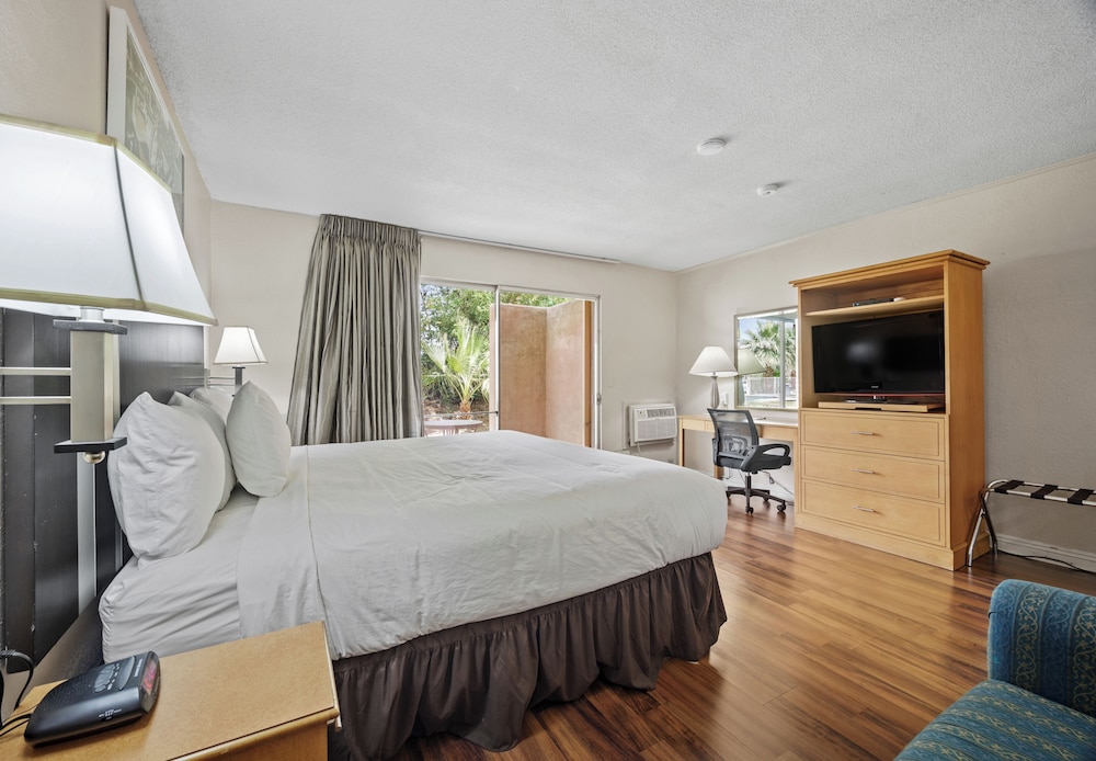 Sol Springs Inn - photo 6