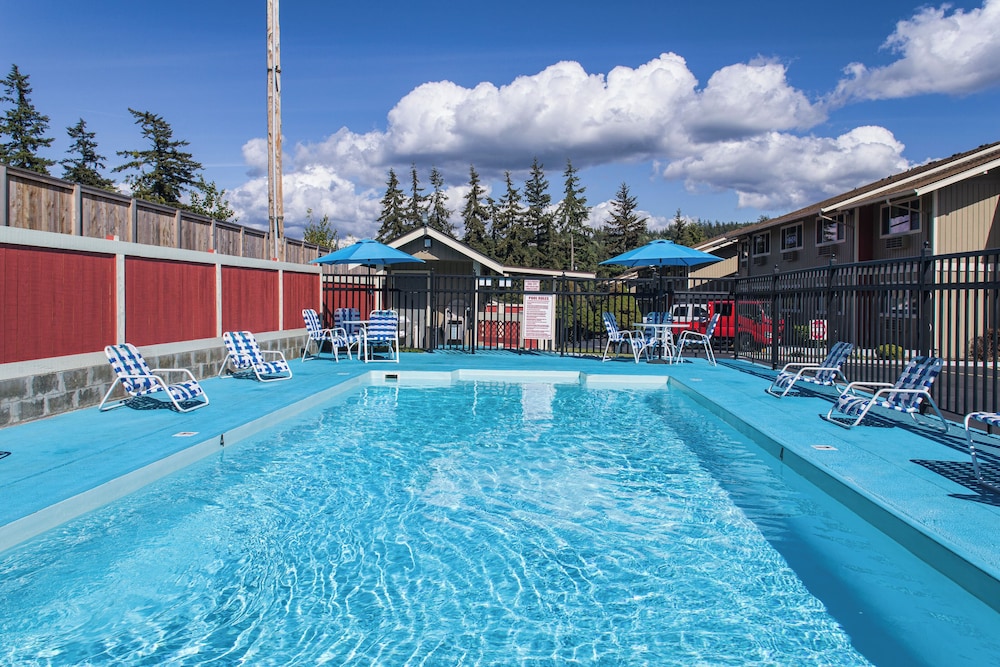 Coachman Inn - carbon neutral hotel in Bellingham