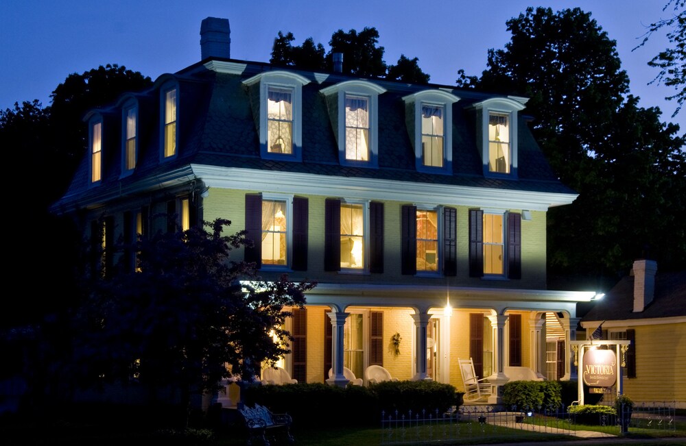 Inn Victoria — 4-Star Luxury Hotel in Chester, United States