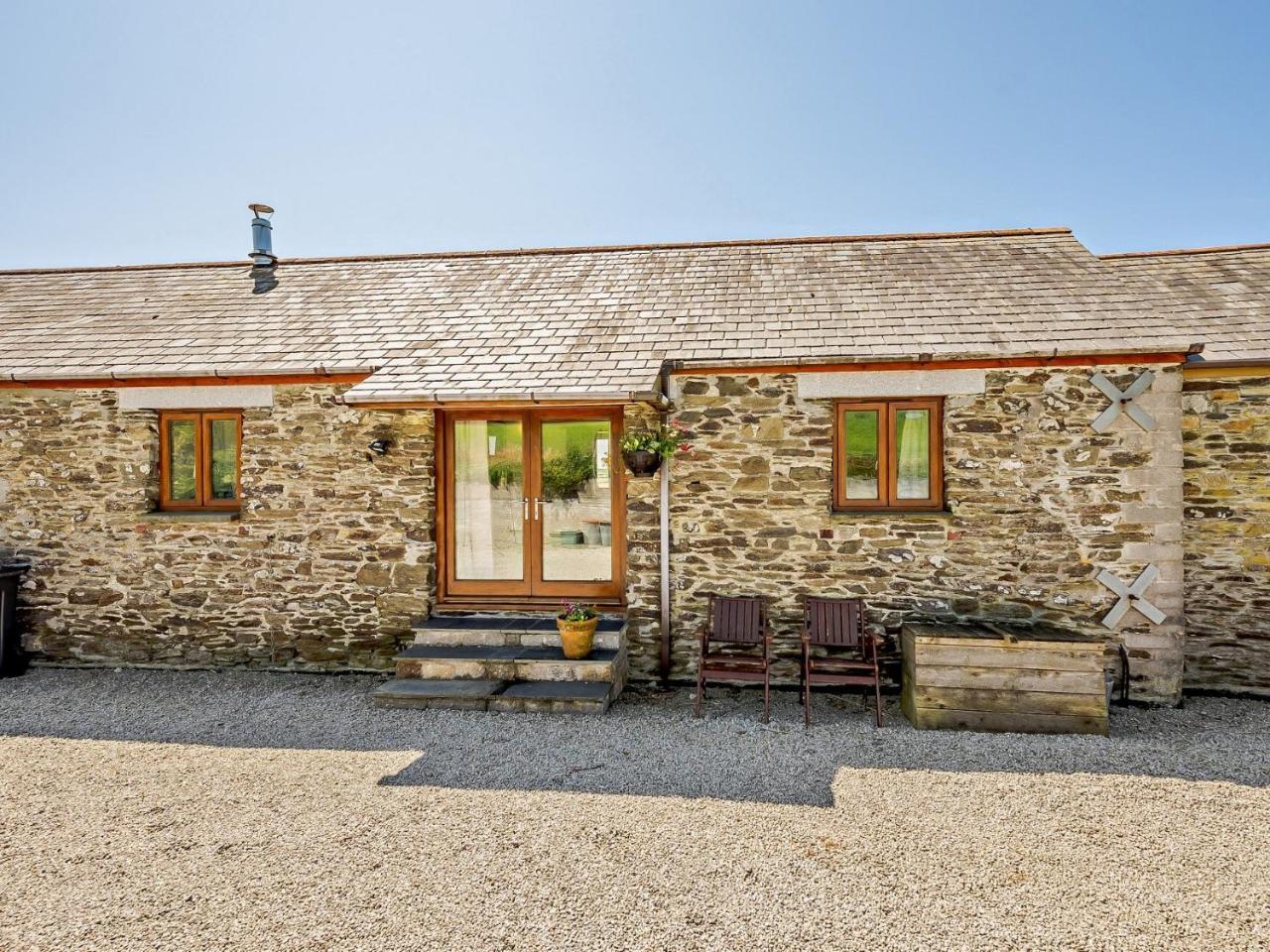1 Bed In Polperro Hivie — Polperro