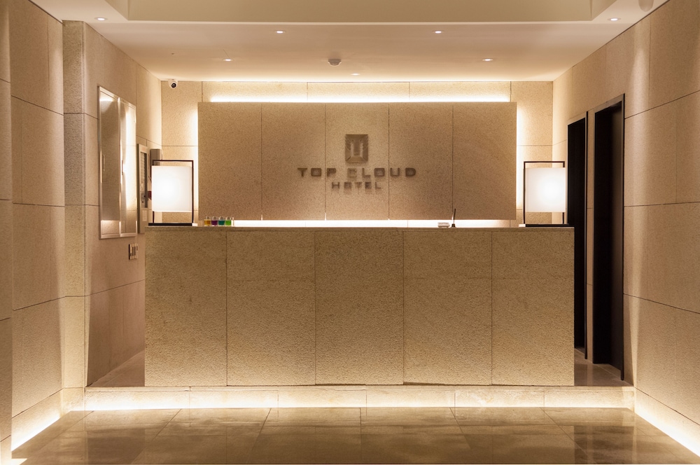 Top Cloud Hotel Cheonan - carbon neutral hotel in Cheonan