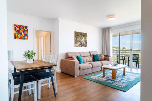 GuestReady Caniço city view — 4-Star Luxury Hotel in Canico, Portugal