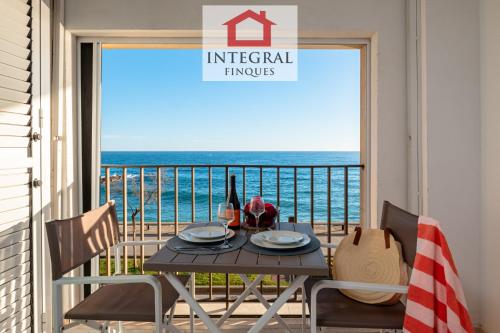 Blue Wave Apartment — 4-Star Luxury Hotel in Calonge, Spain