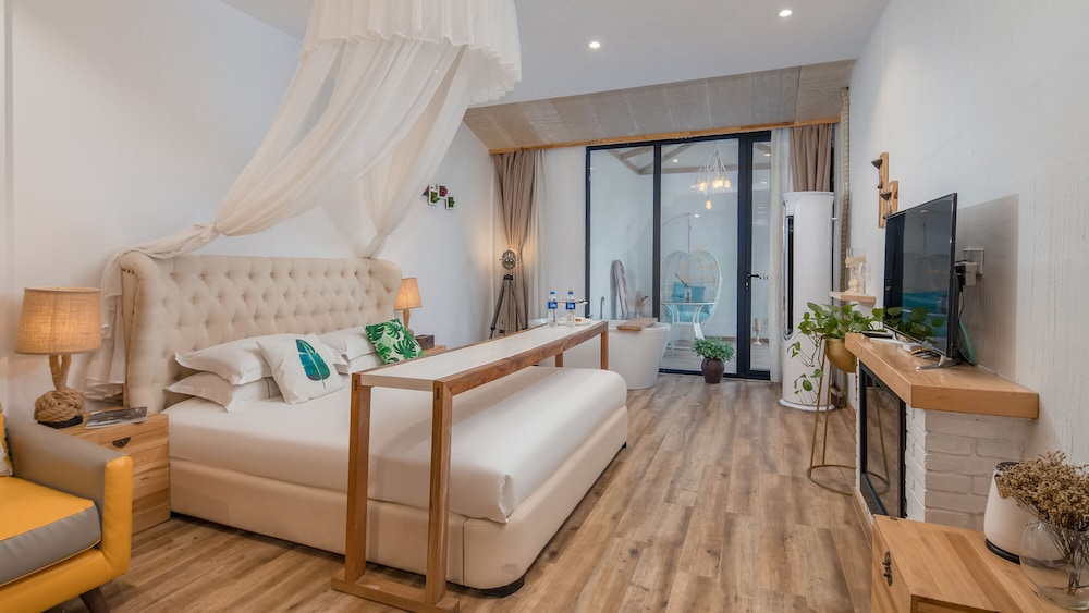 Floral Hotel Yipin Visual Arts Xitang in Jiaxing, People's Republic of China