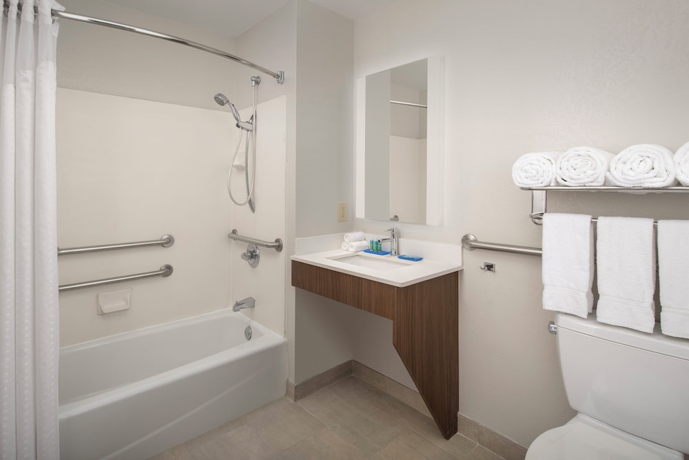 Holiday Inn Express San Antonio N Riverwalk Area by IHG - photo 11