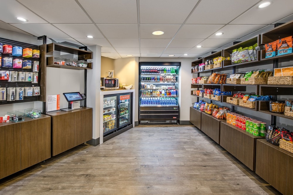 Crowne Plaza Milwaukee Airport by IHG - photo 39