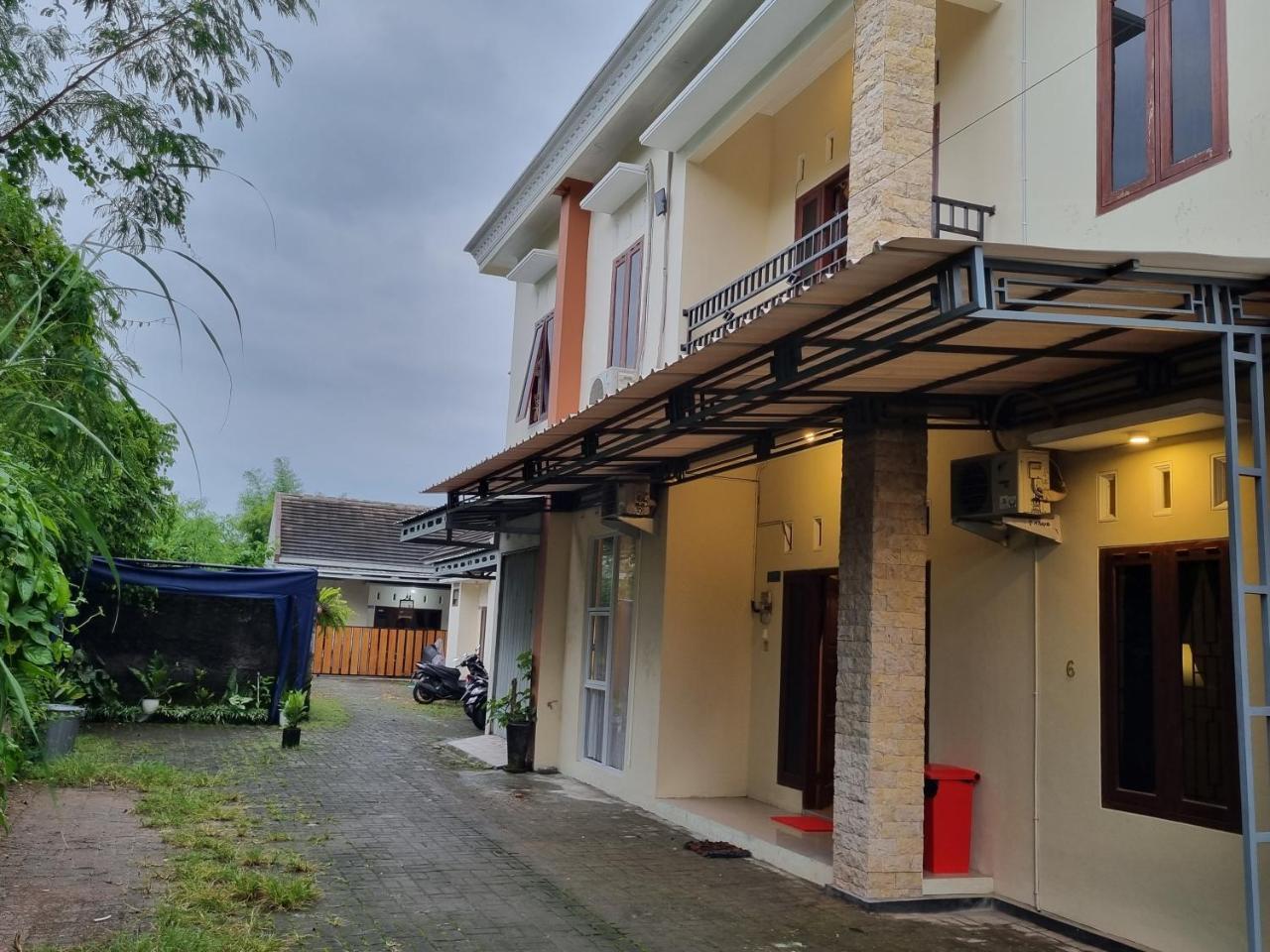 D'Aurora Homestay — 4-Star Luxury Hotel in Yogyakarta, Indonesia