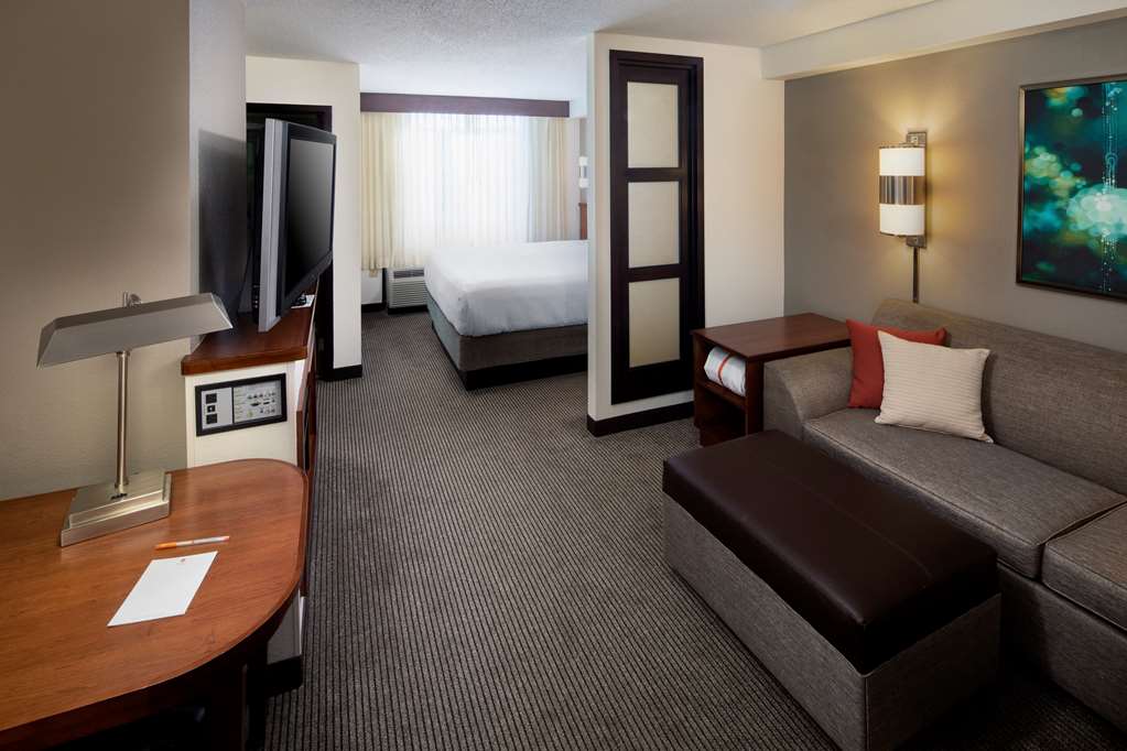 Hyatt Place Dallas Park Central - photo 4