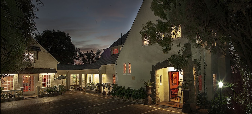 Northcliff Manor Guest House — 4-Star Luxury Hotel in Johannesburg, South Africa