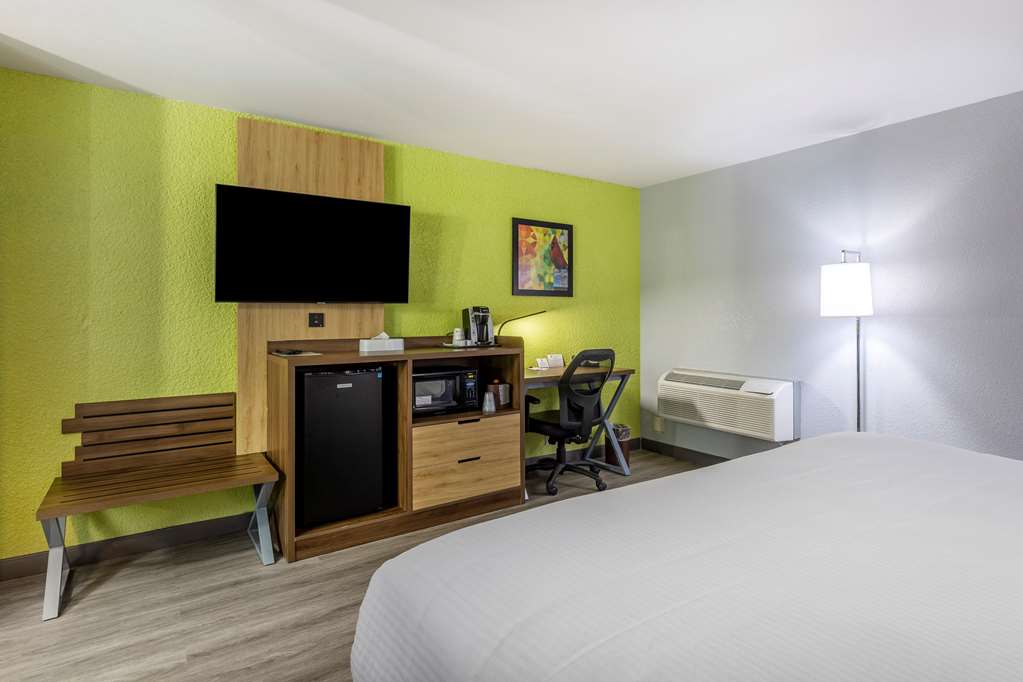 Best Western Plus St. Louis West Westport - photo 13