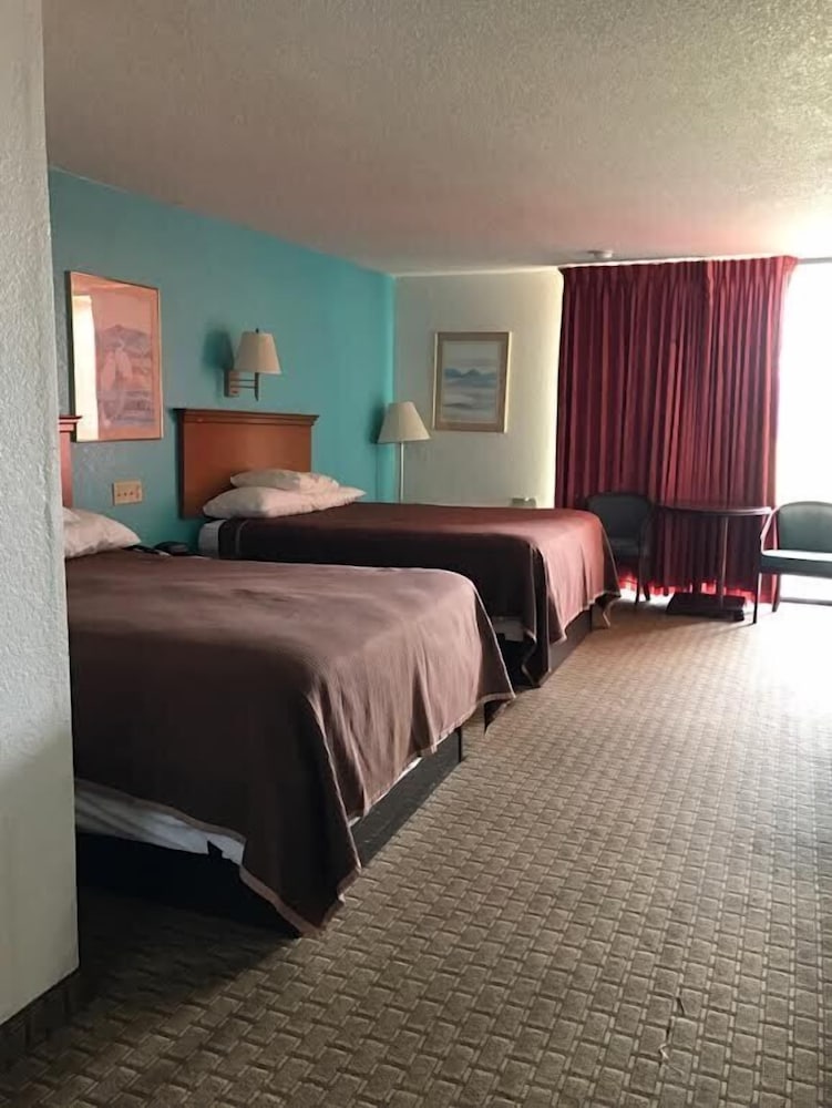 Howard Johnson by Wyndham Winter Haven FL - photo 25