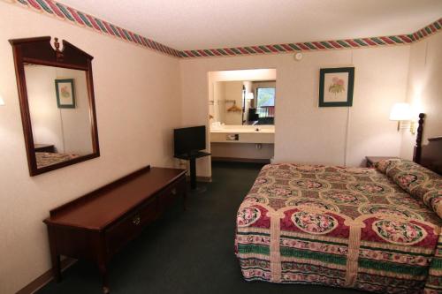 Executive Inn Kershaw - photo 10
