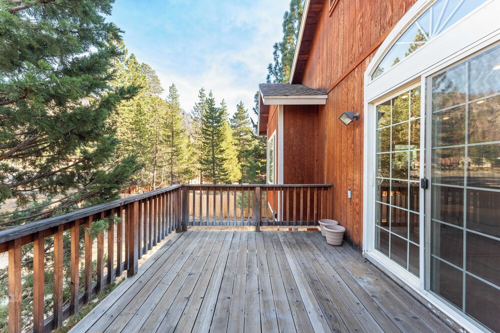 Blitzen by Avantstay Pet friendly Tahoe Retreat Near Heavenly Ski Resort - photo 17