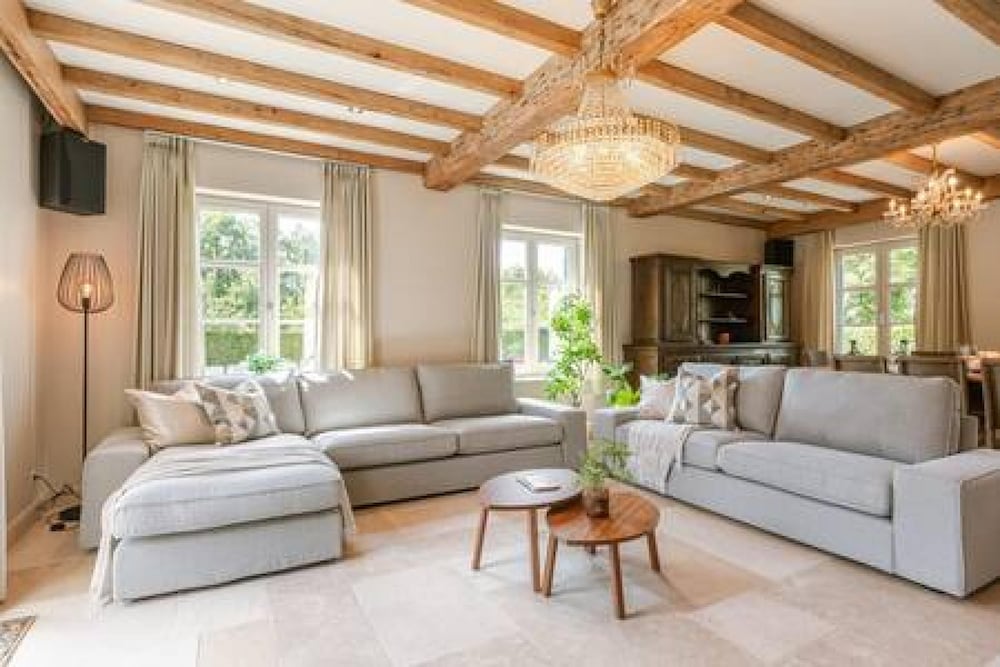 Quiet and Authentic Vacation Property With Pond — 4-Star Luxury Hotel in Harelbeke, Belgium
