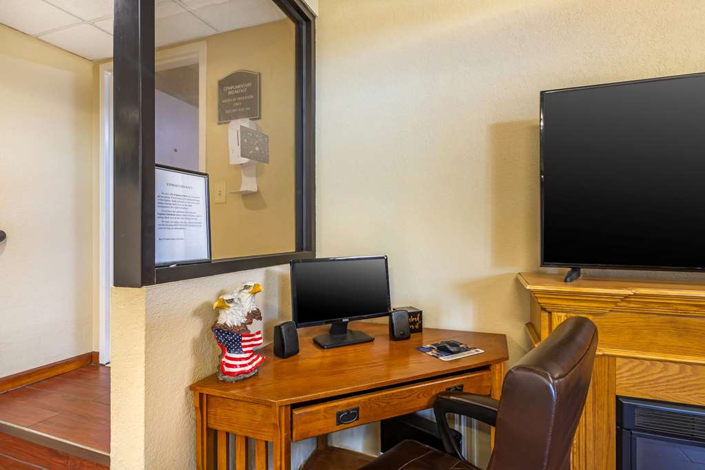 Best Western Bradford Inn - photo 28