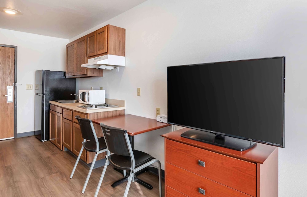 Extended Stay America Select Suites Omaha Southwest - photo 12