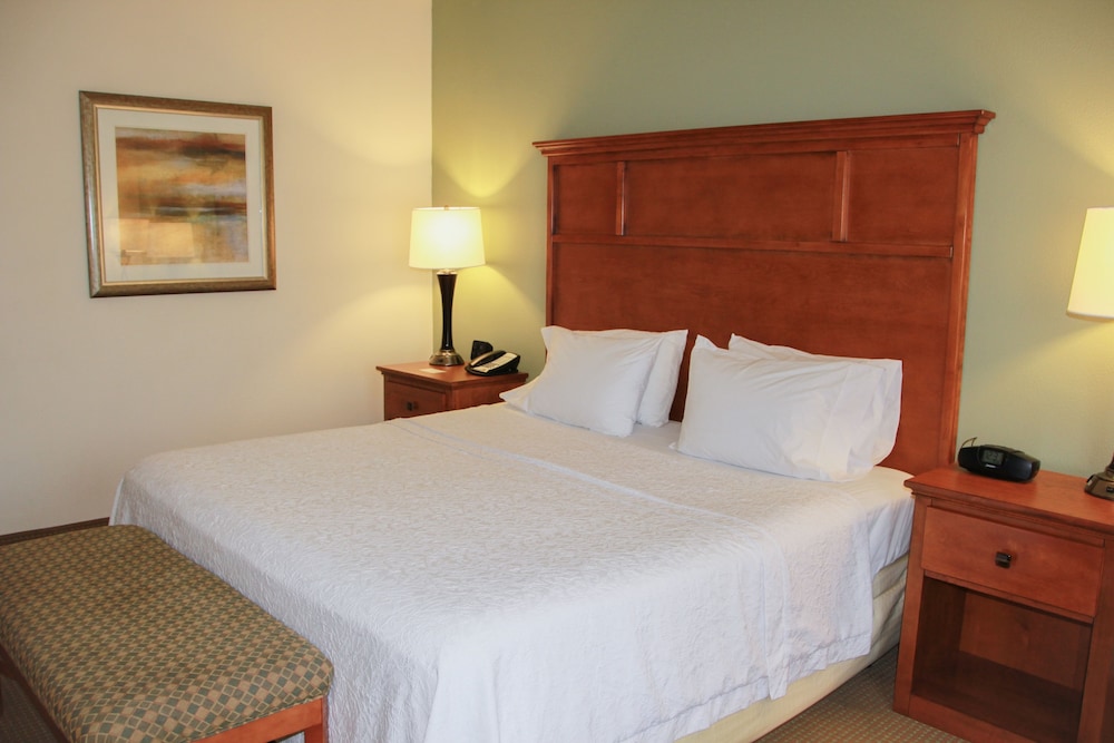 Hampton Inn & Suites Radcliff Fort Knox - photo 12