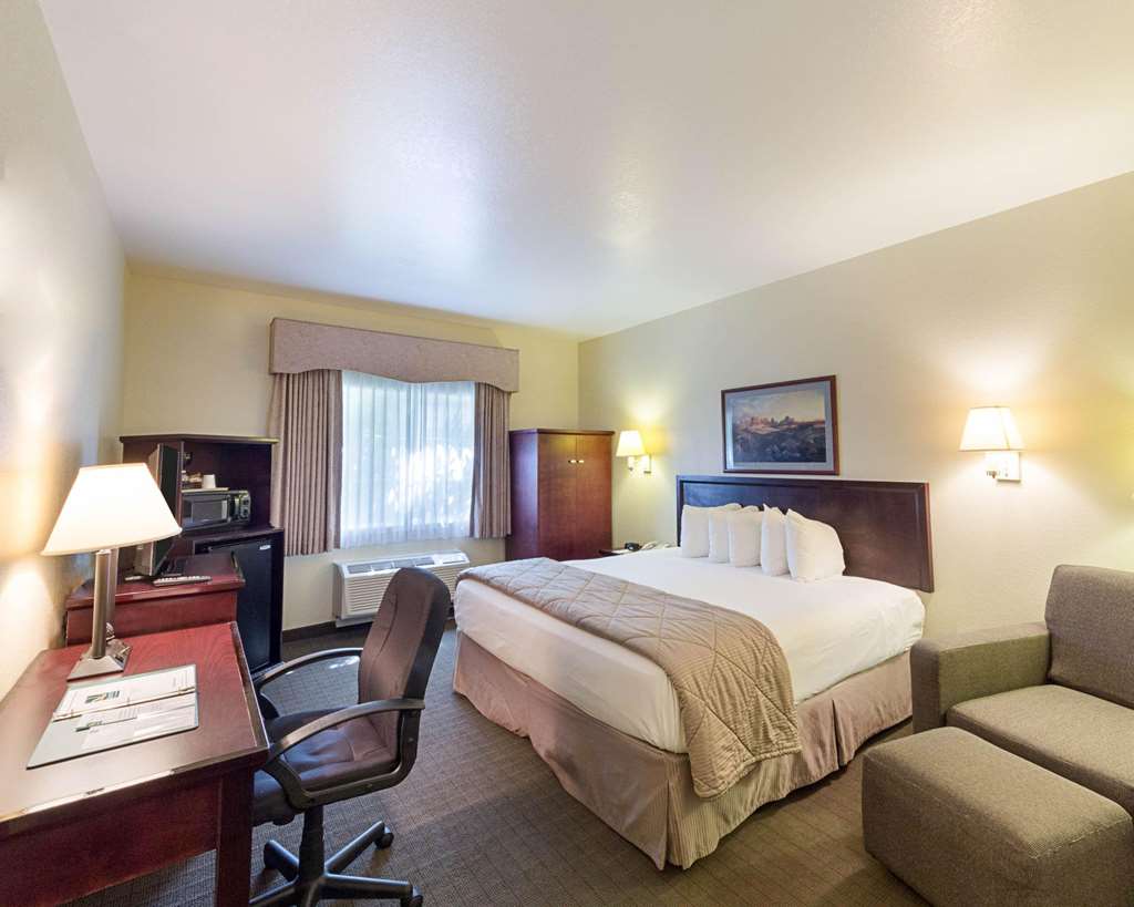 Quality Inn & Suites Kerrville - photo 8
