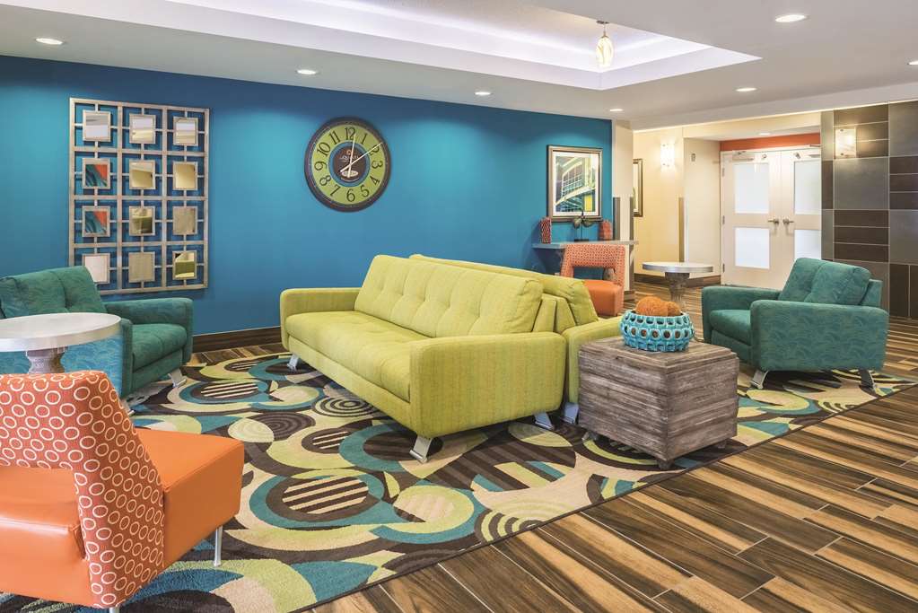 La Quinta Inn & Suites by Wyndham Grand Forks - photo 2