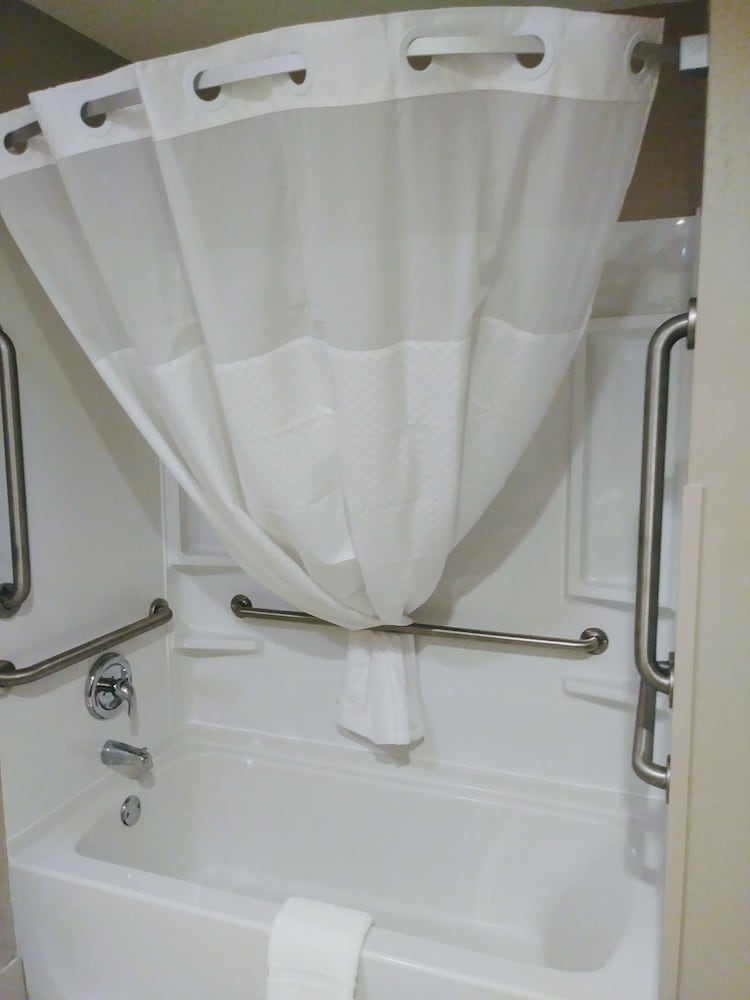 Super 8 by Wyndham Portsmouth - photo 21