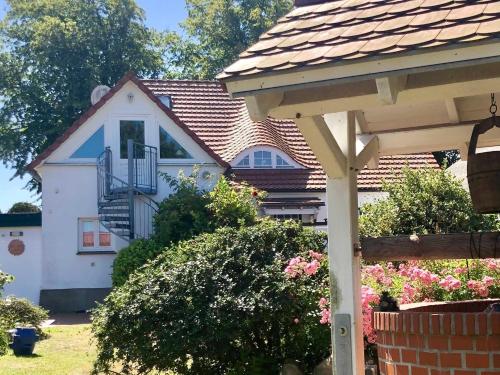 Ferienwohnung Hinz — 4-Star Luxury Hotel in Wustrow, Germany