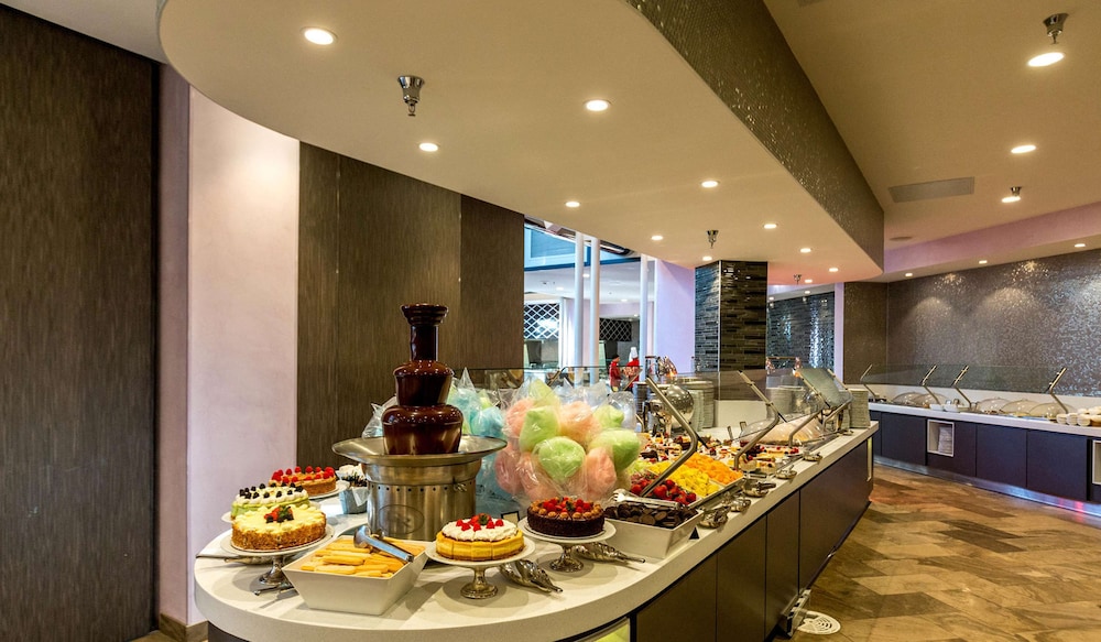 Hilton Los Angeles Universal City - photo 45
