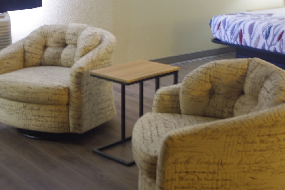 Selby Motel - photo 11