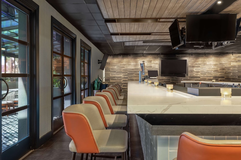 DoubleTree by Hilton San Francisco South Airport Blvd - photo 59
