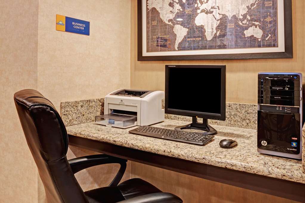 Days Inn by Wyndham Woodland - photo 38