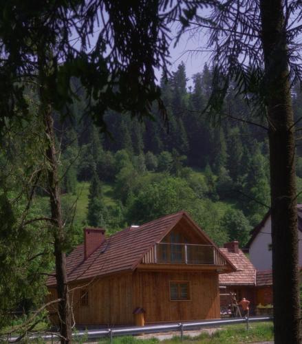 Stara Chata W Beskidach 17756280 — Zabnica
