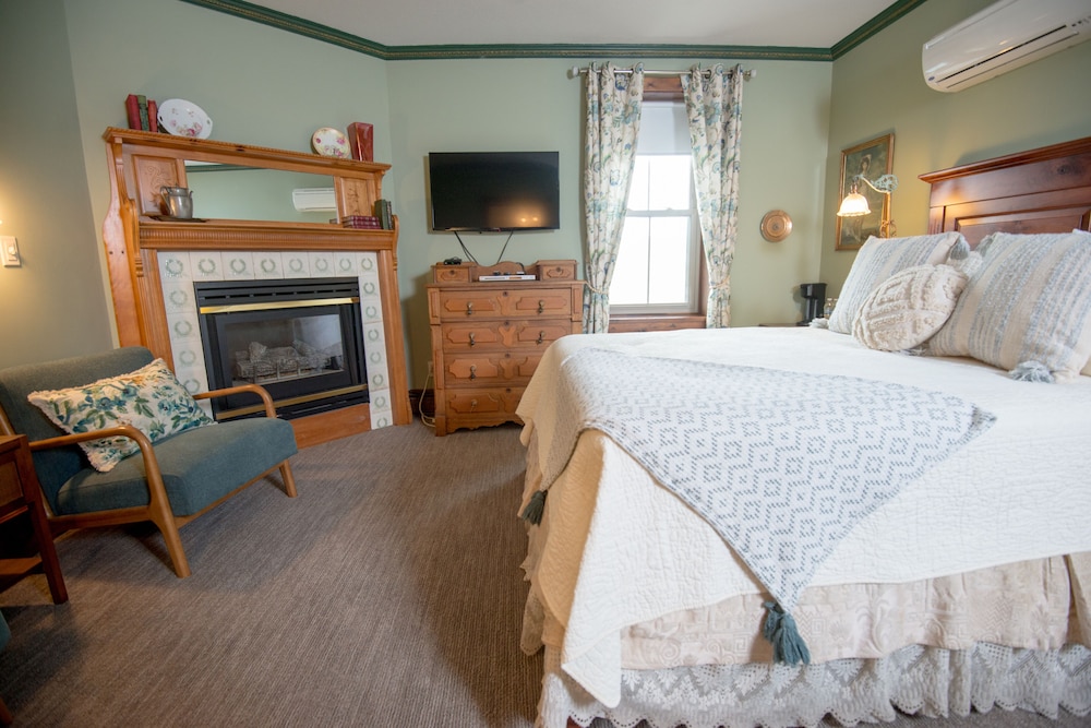 Inn at Cedar Crossing - photo 15