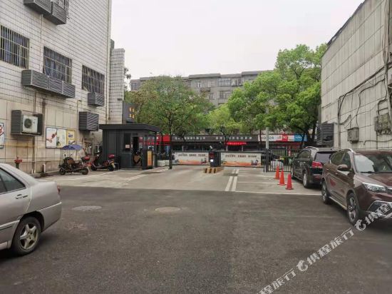 Xihe Hotel — hotel in Xiangtan