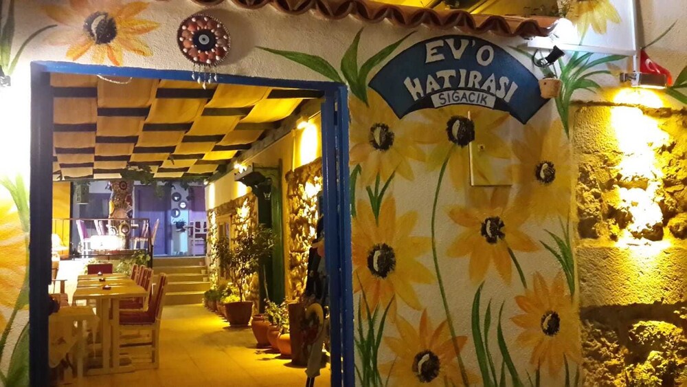 Evo Cafe & Konuk Evi in Seferihisar, Turkey