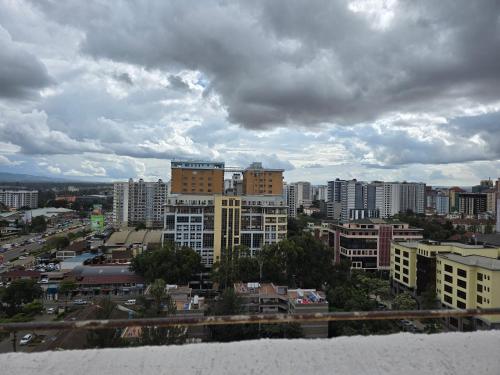 Sunlit Apt Kilimani Gym & Parking 1 Min to shops