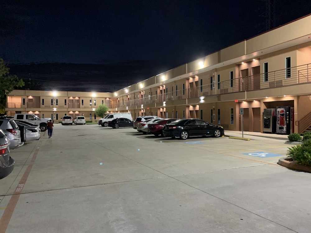 Crystal Inn Sugar Land - photo 29