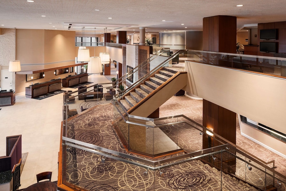Doubletree by Hilton Somerset Hotel and Conference Center - photo 4