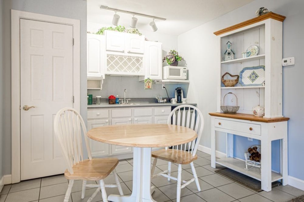 Whitestone Inn - photo 20