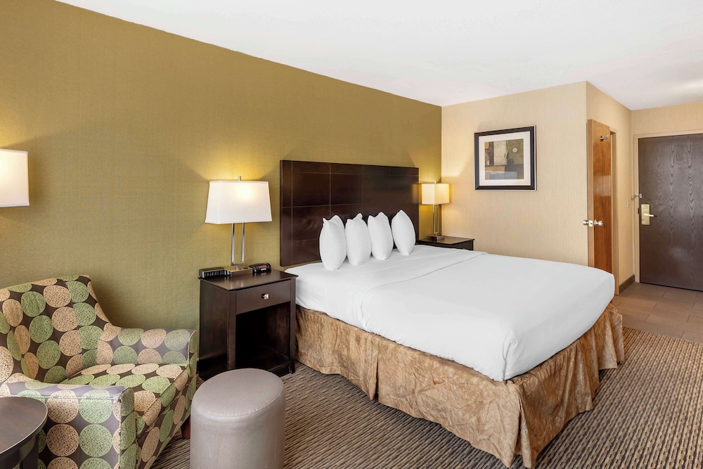 Hotel Watertown - photo 9