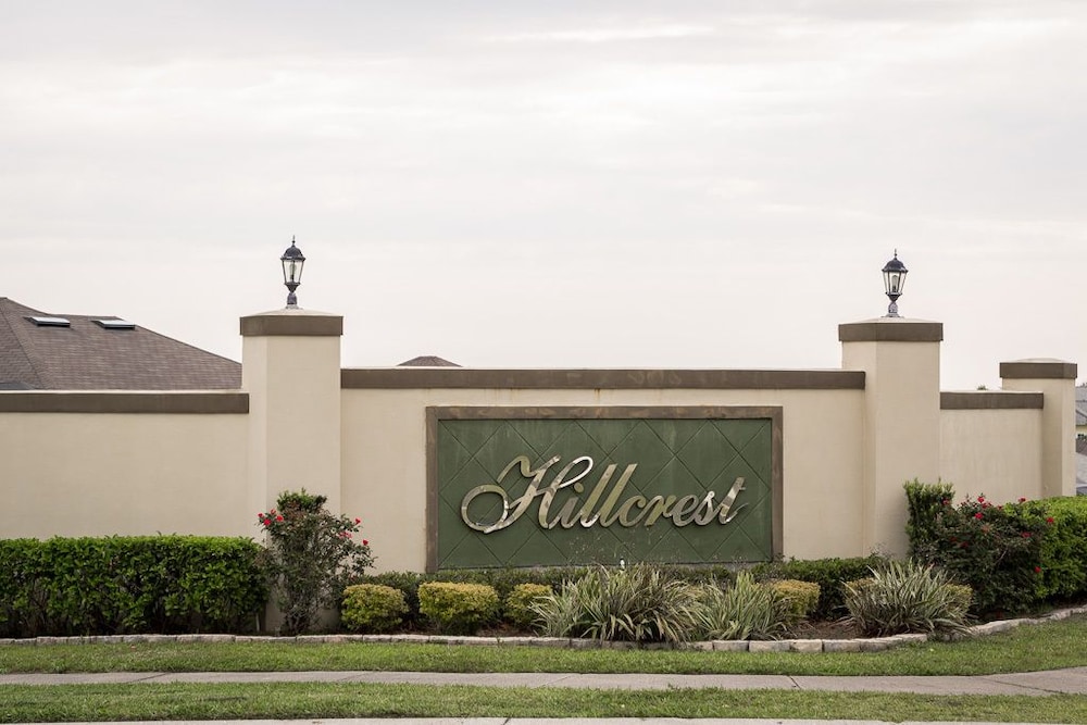 Ip60285 Hillcrest Estate 4 Bed 3 Baths Villa — 4-Star Luxury Hotel in Davenport, United States