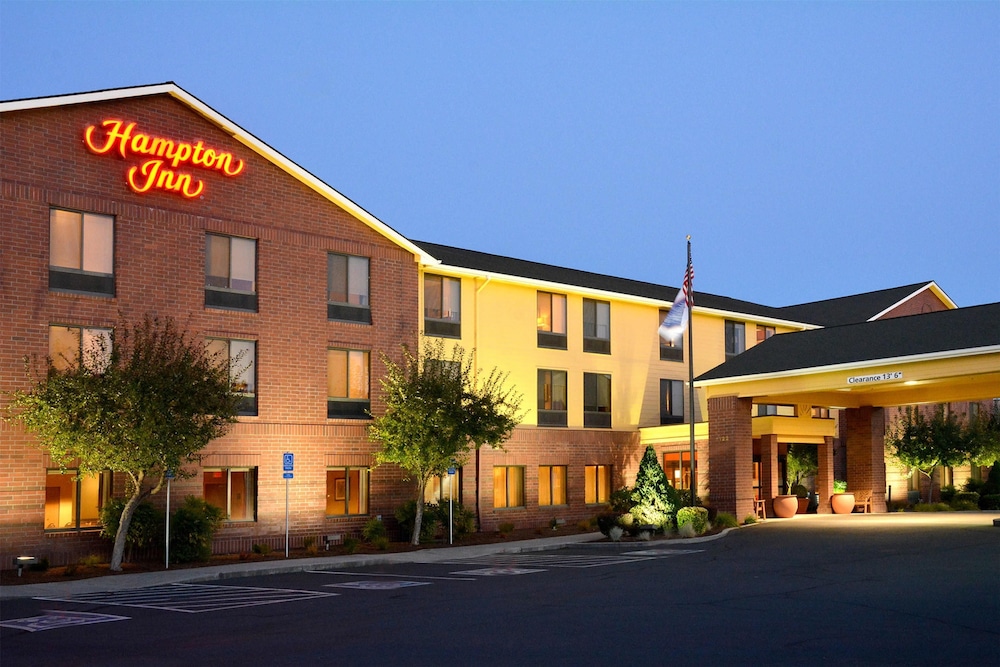 Hampton Inn Medford in Medford, United States