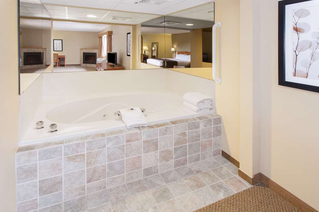 AmericInn by Wyndham Greenville - photo 15