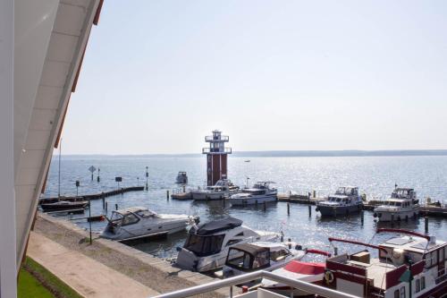 4 Zimmer Maisonette 3 Balkone Haus 7 A 6 — 4-Star Luxury Hotel in Plau Am See, Germany