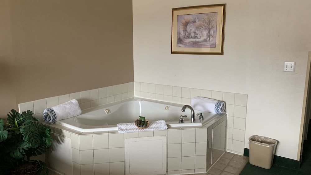 Fairbridge Inn & Suites Miles City - photo 32