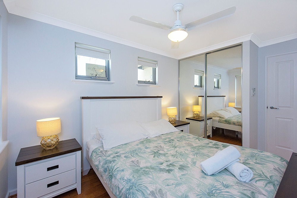 Maggies Beach House U56 Cape View Broadwater — 4-Star Luxury Hotel in Broadwater, Australia