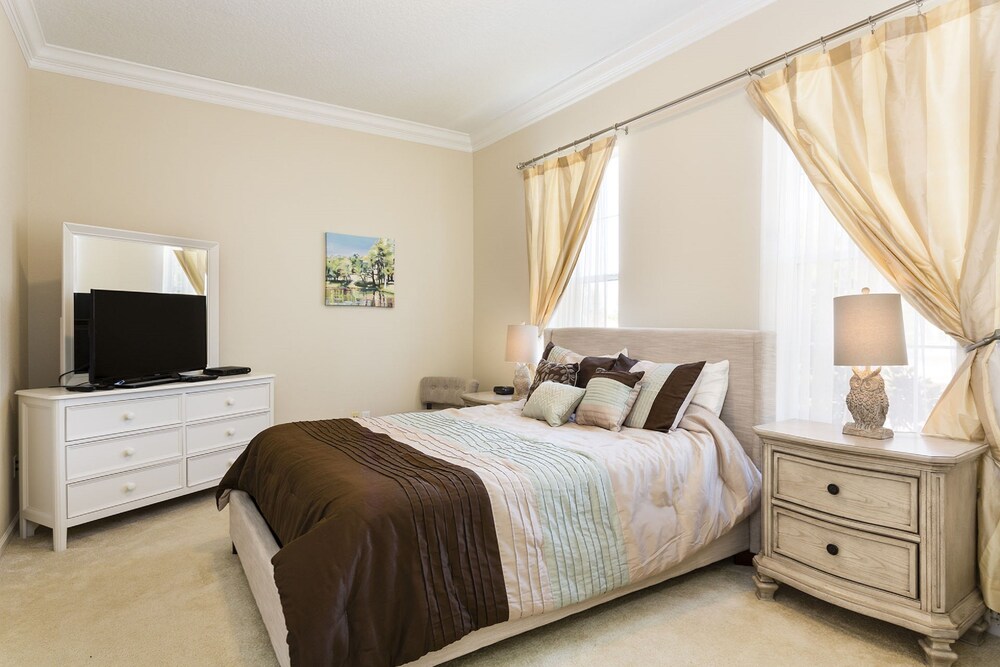 Reunion Resort by Intteli Fun Rentals - photo 10