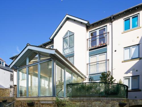 9 Dartmouth House — 4-Star Luxury Hotel in Dartmouth, United Kingdom