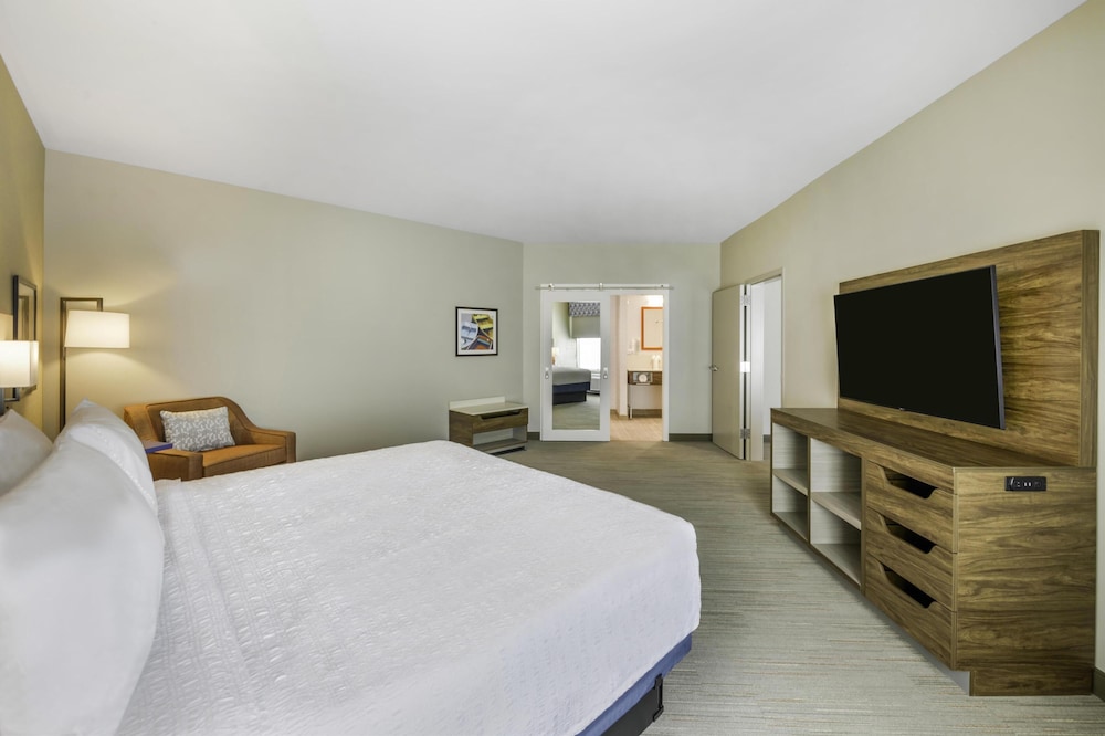 Hampton Inn & Suites by Hilton Decatur - photo 14